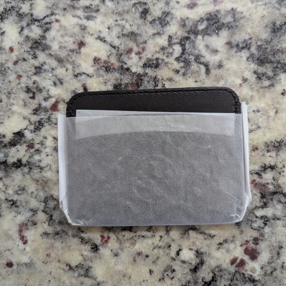 Tory Burch Black Card Holder - Picture 4 of 4